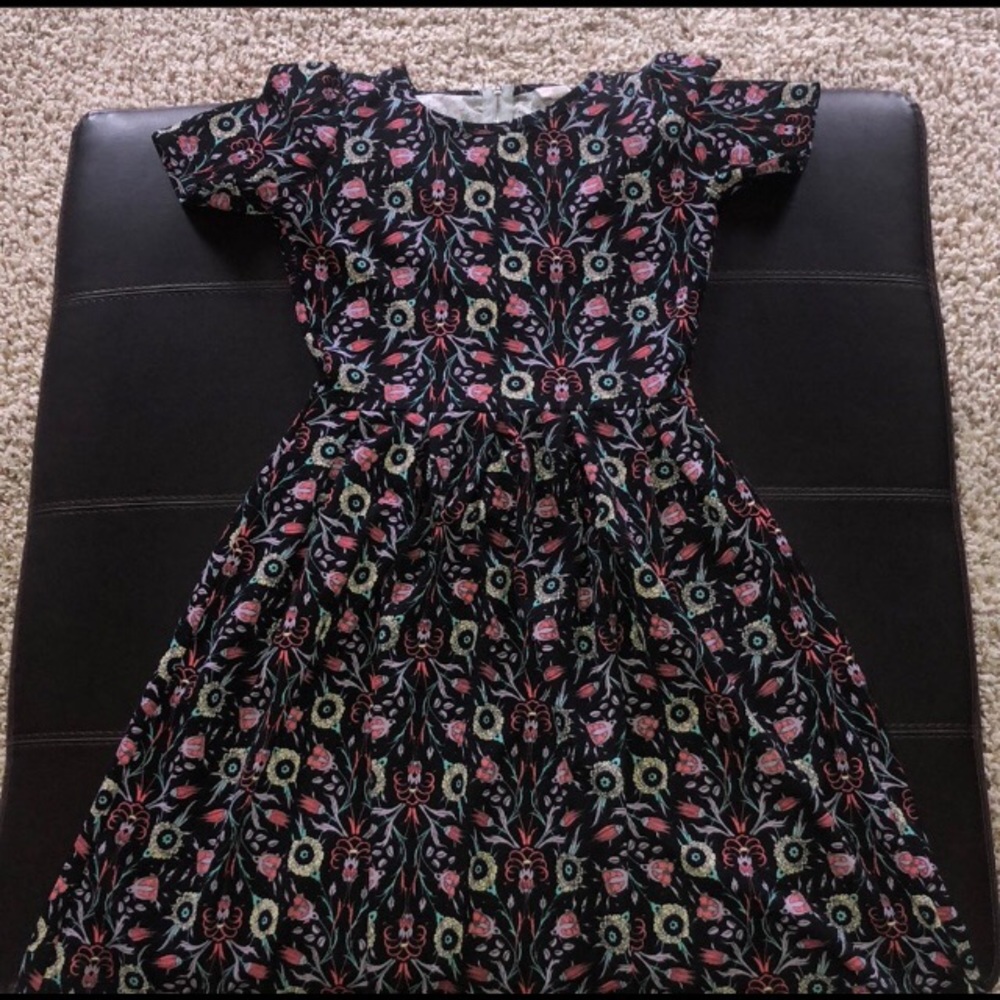 🌸LulaRoe Amelia🌸 FLORAL PRINT‼️